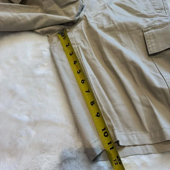 NWT Size 32 Dockers Classic Fit Cargo Shorts Tan Summer Casual 100% Cotton - Picture 4 of 8